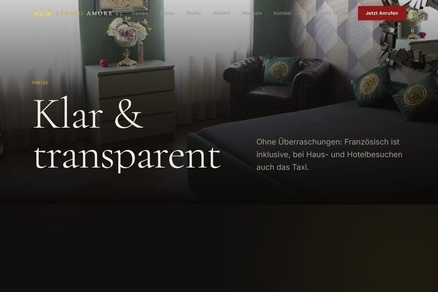 Preisseite der neuen Website von Studio Amore 63 mit dem Titel Klar und transparent vor einem Studiozimmer